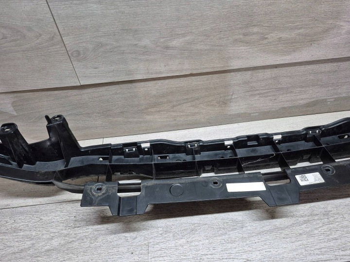 15779. EVOQUE AMORTISSEUR PARE-CHOCS AVANT K8D2-17D926-BC