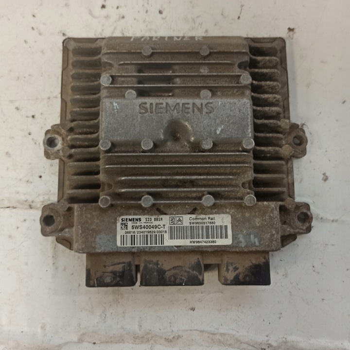 PEUGEOT PARTENAIRE I 2.0D CONTRÔLEUR MOTEUR 5WS40049CT 9650517880 9647423380