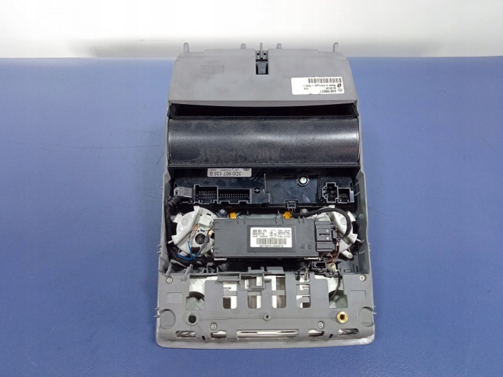 VW PHAETON AMPOULE PLAFONNIERS AVANT 3D0907135B