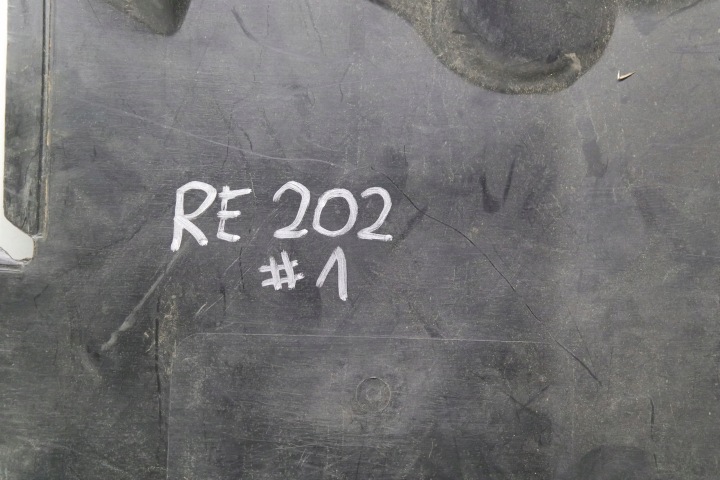 PASSAGE DE ROUE DROIT ARRIÈRE MERCEDES W202 A2026900230