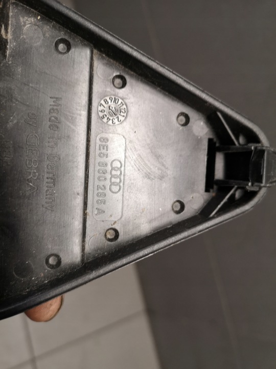POIGNÉE FIXATION TRIANGLE AUDI A4 B6 8E5860285A