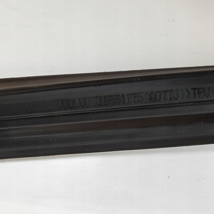 VOLVO XC90 2024 DROITE CÔTÉ MOULURE JOINT D'ÉTANCHÉITÉ VITRES PORTES