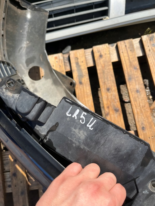 VW PASSAT B5 PARE-CHOCS AVANT AVANT AVANT RESTYLAGE LR5U