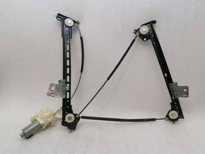 MERCEDES CL W216 RIGHT AVANT DOOR WINDER A2167200446 WINDOW