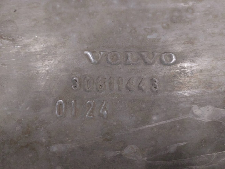 SILENCIEUX ÉCHAPPEMENT FINAL CENTRAL VOLVO V40 I 1.9 DI 30611443 30856004