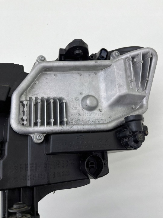 VW CADDY V DROITE PHARE COMPLET LED EUROPE 2K8941036AF