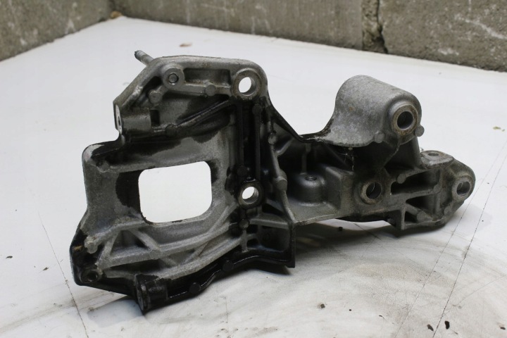 POIGNÉE COMPRESSEUR CLIMATISATION 117100072R RENAULT CLIO V 1.5 BLUE DCI