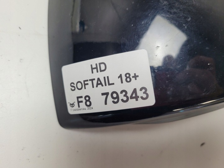 HARLEY DAVIDSON SOFTAIL 18+ CÔTÉ DROIT PROTECTION BATTERIE 61300783
