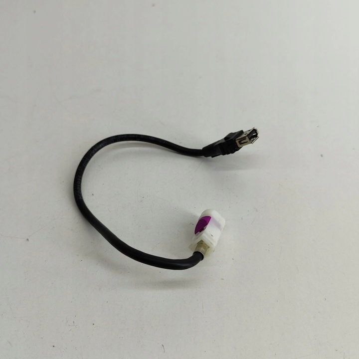 MERCEDES-BENZ C W204 2012 PRISE RACCORD USB