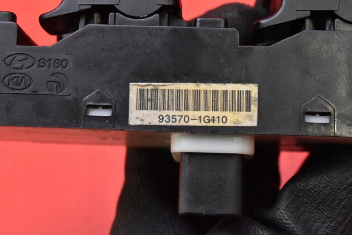PANNEAU COMMANDE VITRE EUROPE 93570-1G110 KIA RIO 2 II 05-09