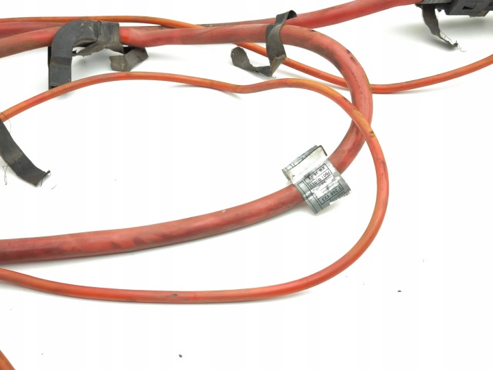 BMW 5 E39 2000 PLUS SERRE-CÂBLE FIL BATTERIE