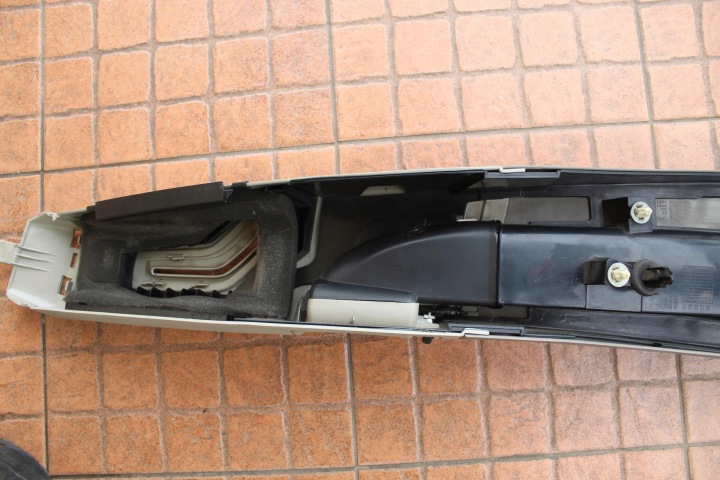 PROTECTION MONTANTS B DROITE VOLVO XC70 I 9158449
