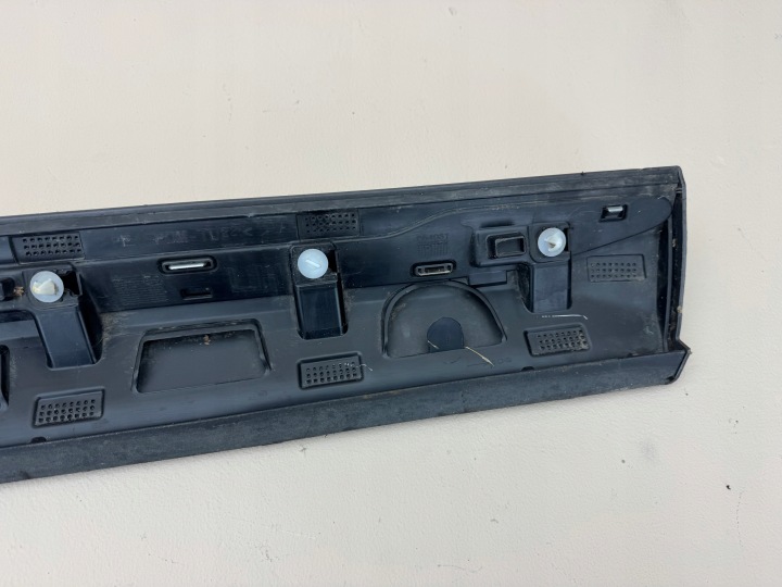 VOLVO XC60 II 2 17R- MOULURE PORTES GAUCHE AVANT GAUCHE AVANT 31440293