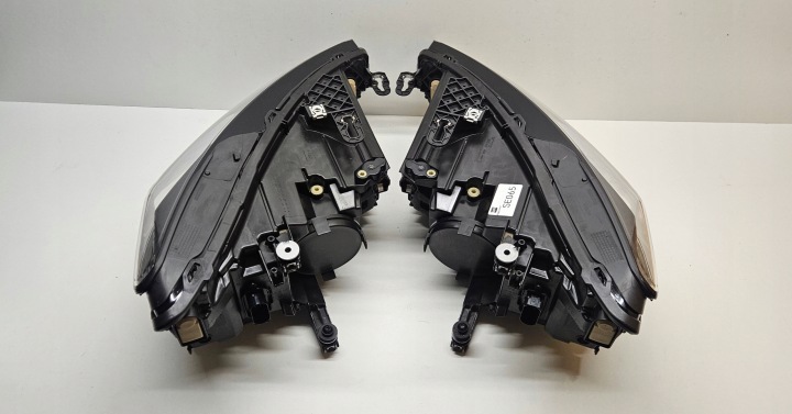 SEAT LEON IV 4 5FB PROJECTEUR COMPLET LED GAUCHE DROIT PHARE