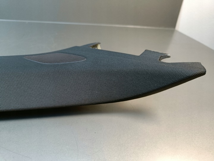PROTECTION MONTANTS A AUDI A3 8V DROITE NOIRE 8V0867234