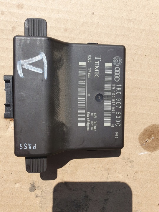 03C129607N PROTECTION MOTEUR FILTRE AIR VOLKSWAGEN GOLF V 5 05R 1.6B 5D