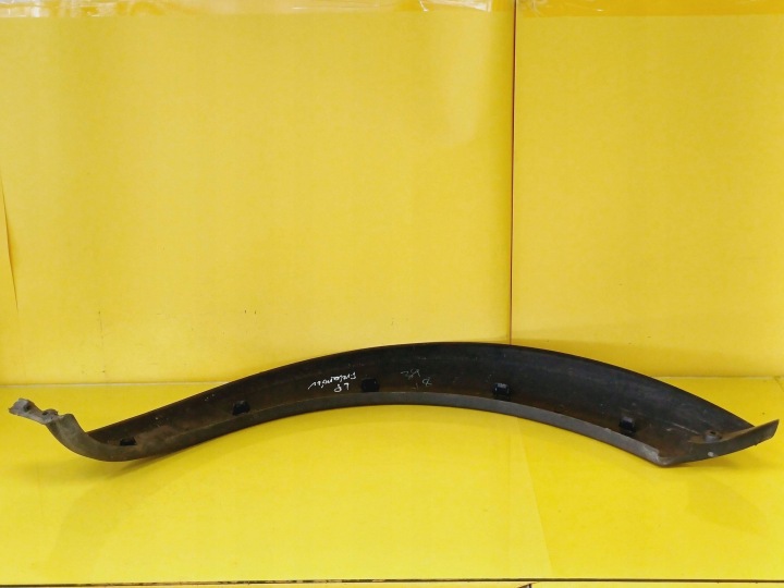 MOULURE GARDE-BOUE GAUCHE AVANT LAND ROVER FREELANDER DGP101011LDA NR204