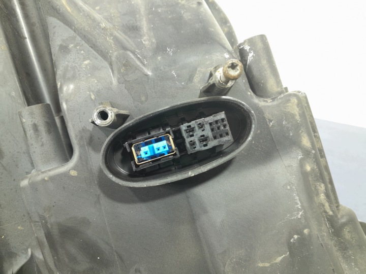 MERCEDES E W212 PHARE PROJECTEUR BIXENON GAUCHE UK A2128201959