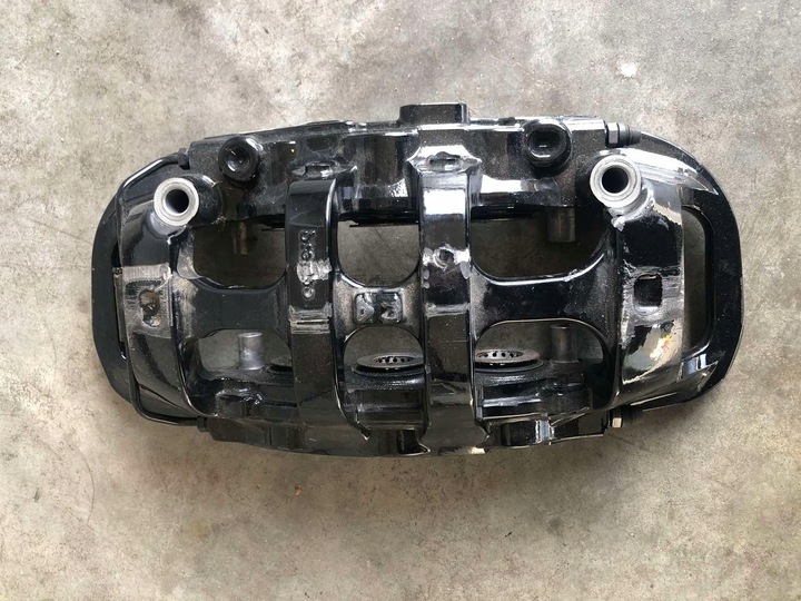 FERRARI 488 DERECHA DELANTERO SOPORTE RIGHT FRONT BRAKE CALIPER CON 20B8080400 