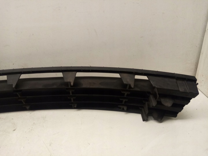 CALANDRE GRILLE PARE-CHOCS AVANT AVANT RENAULT CLIO III 3 820068229