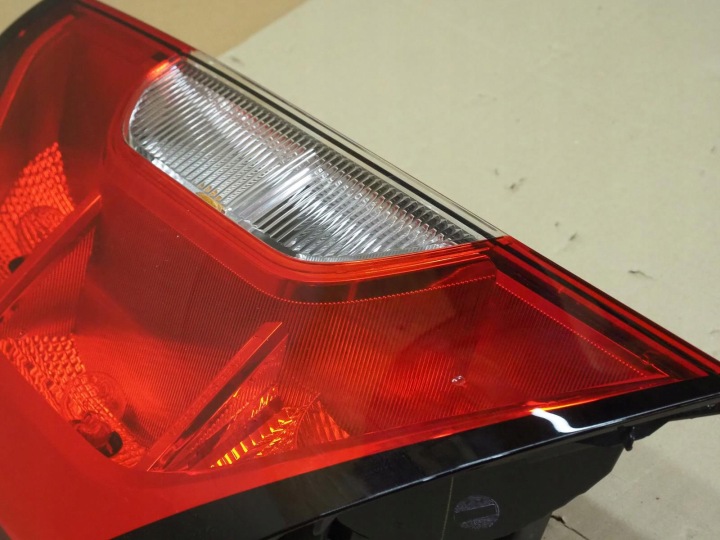 MERCEDES CITAN II 2 W420 PHARE GAUCHE ARRIÈRE GAUCHE ARRIÈRE A4209061100