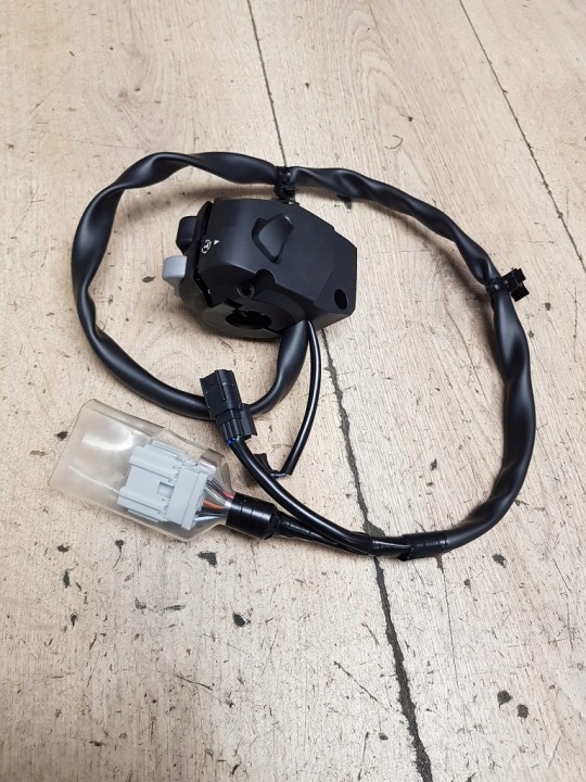 COMMUTATEUR GAUCHE HONDA AFRICA TWIN CRF 1000 35200-MJP-G62