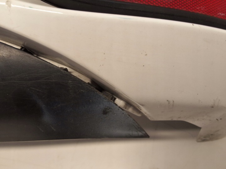TOYOTA AURIS II LIFT UNIVERSEL PARE-CHOCS ARRIÈRE ARRIÈRE O40