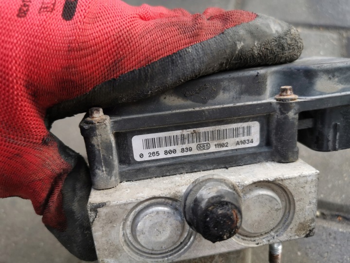 POMPE ABS 0265232356 0265800839 TRAFIC II VIVARO A