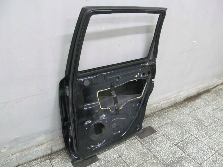 VOLVO V70 II LIFT 00-07 PORTES ARRIÈRE DROIT 467-46