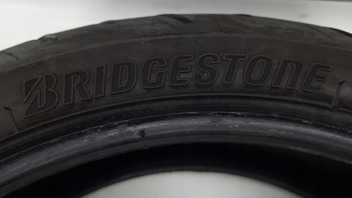 PNEU ARRIÈRE ARRIÈRE BRIDGESTONE BATTLAX T31R GT 180/55-17 M/C 73W DOT: 1123