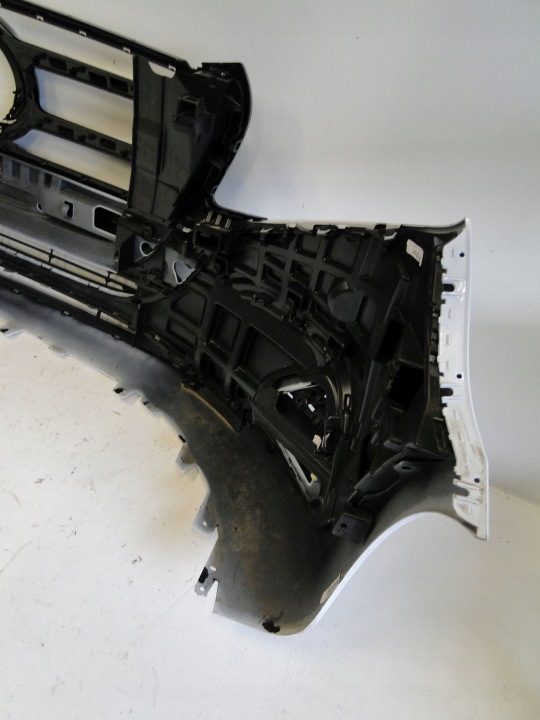 MERCEDES V CLASSE 447 W447 PARE-CHOCS AVANT A4478805203 II LIFT 134 PTS AMG