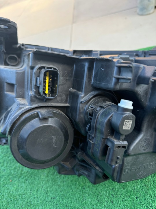 DACIA DUSTER II LED LIFT 21- PHARE DROITE AVANT 260106194R