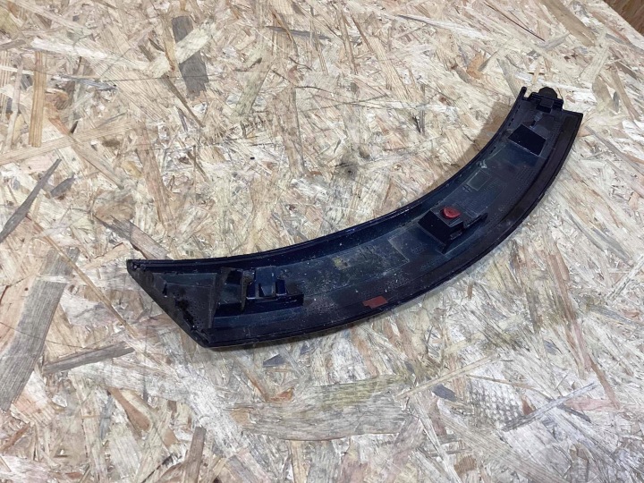 PORSCHE CAYENNE III MOULURE PARE-CHOCS DROITE AVANT