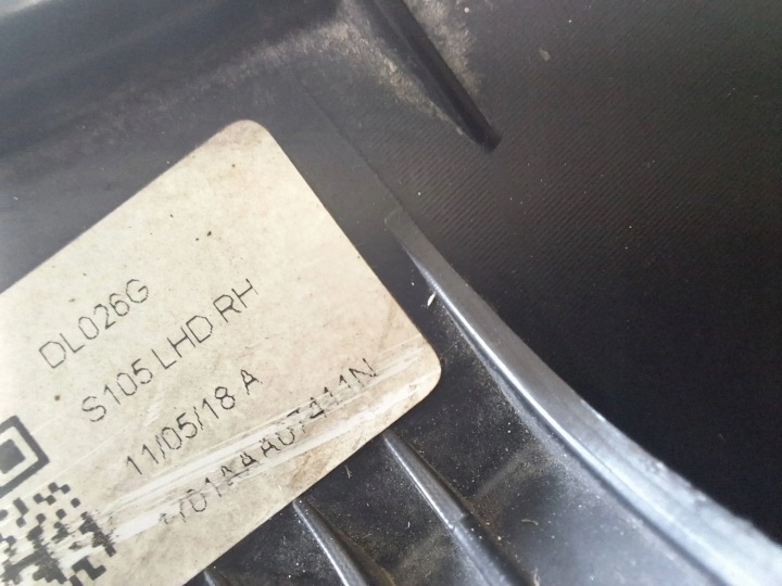 PHARE AVANT DROITE DL026G MAHINDRA KUV100 G80