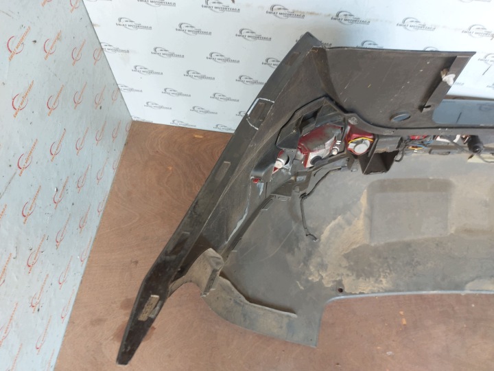 AUDI Q5 2.0 TDI 09R PARE-CHOCS ARRIÈRE 8R0807511