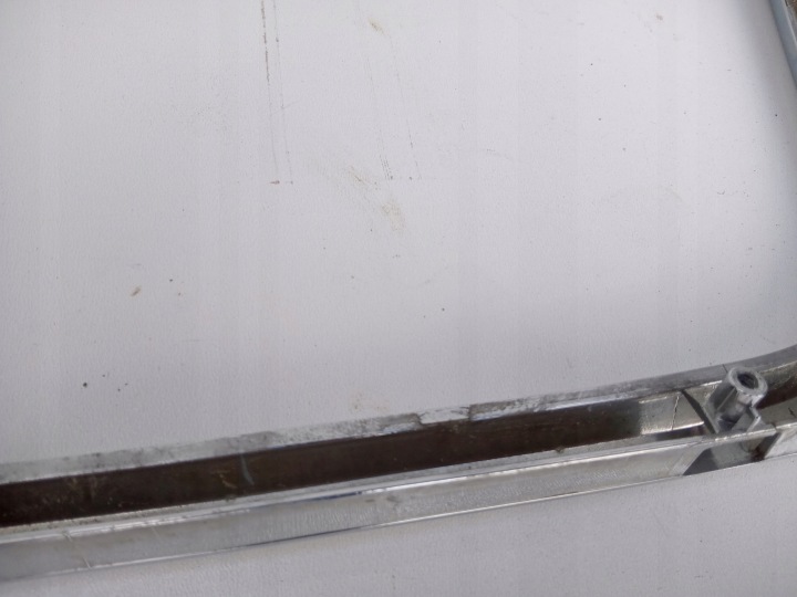 GRILLE CALANDRE RADIATEUR NISSAN NAVARA NP300
