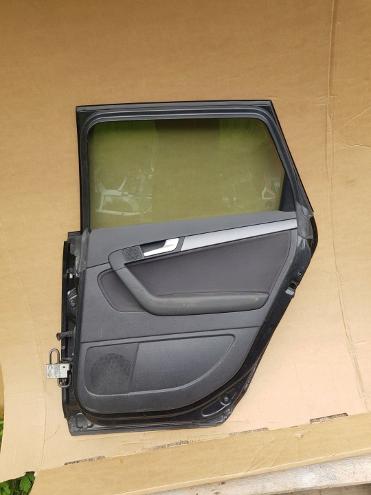 AUDI A3 S3 8P 2004 ARRIÈRE CÔTÉ DROITE PORTES ARRIÈRE