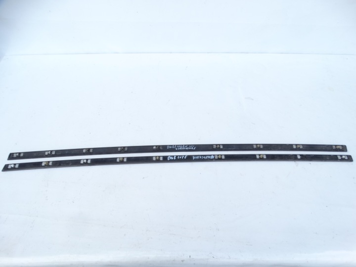 MOULURE PORTES DROITE AVANT AVANT 8238878 BMW E46 COUPÉ