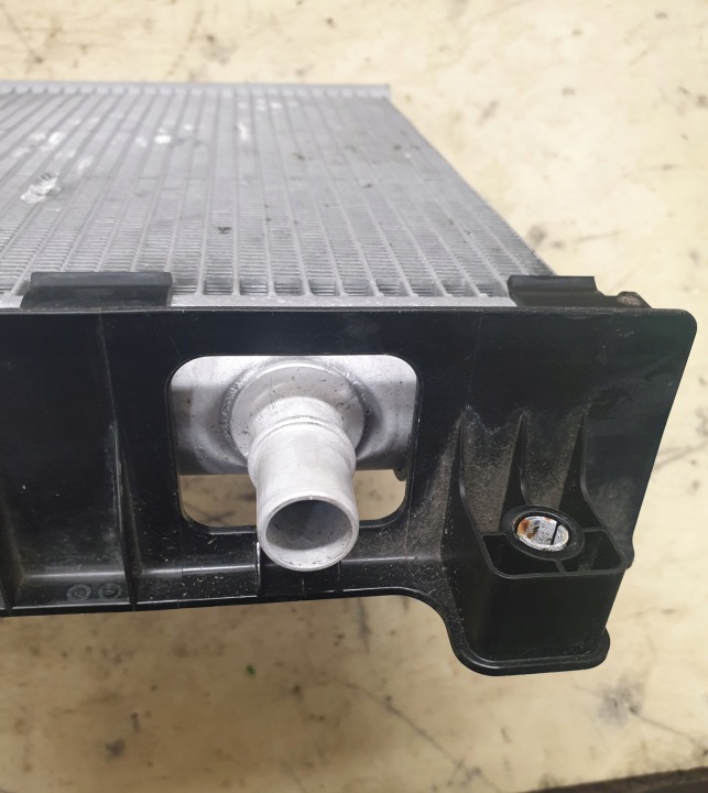 LAND ROVER OE LPLA8D048AB DEFENDER RADIATEUR EAU