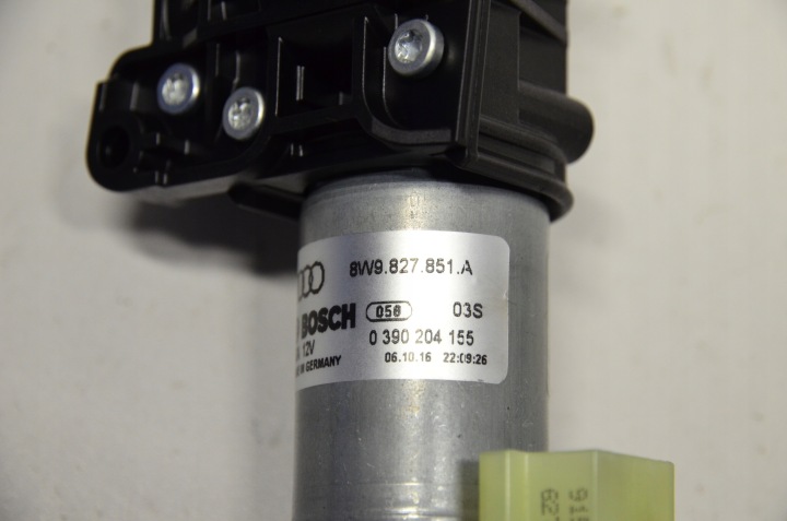 AUDI A4 8W9 COUVERCLES DE COFFRE DOCIAG 8W9827299B 4M0959107B