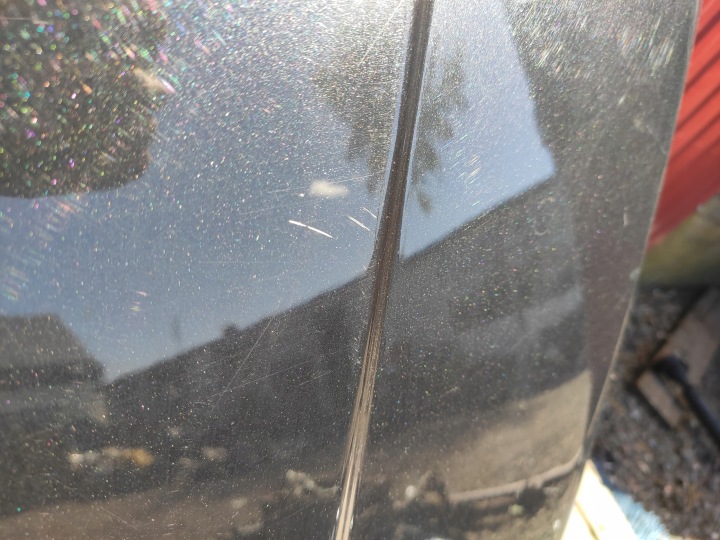 JEEP CHEROKEE LIBERTY KK CAPOT COUVERCLE ORIGINAL EN BON ÉTAT DANS COULEUR NOIRE