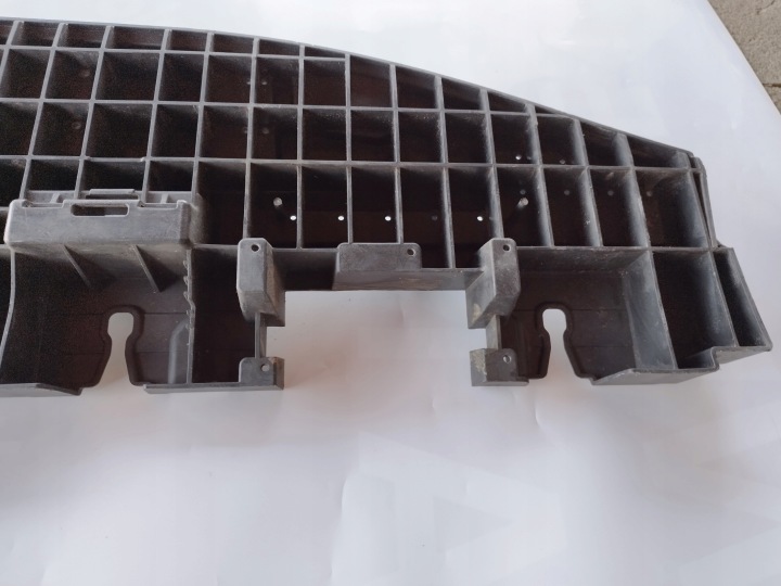 MERCEDES GLE W167 FIXATION CHÂSSIS SEUIL GAUCHE A1676981701