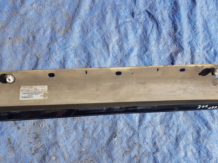 MOULURE SEUIL GAUCHE MERCEDES W211 BERLINE UNIVERSEL AVANTGARDE C197 197