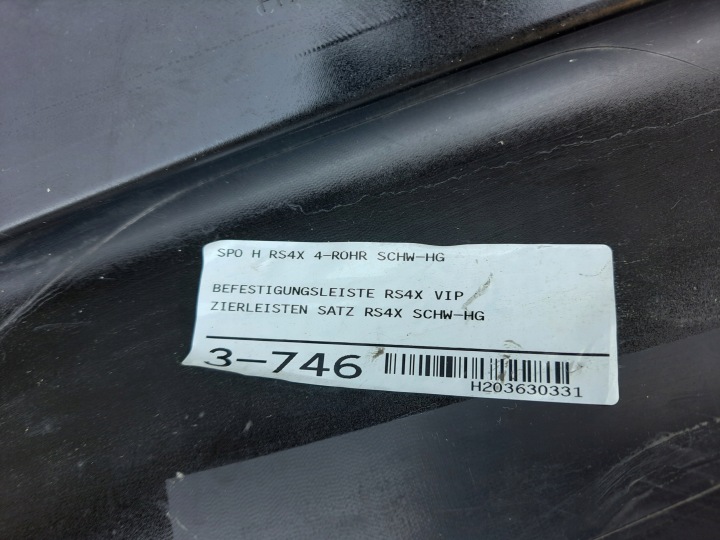 DIFFUSEUR SPOILER PARE-CHOCS ARRIÈRE AUDI RS4 B9 8W9807521A