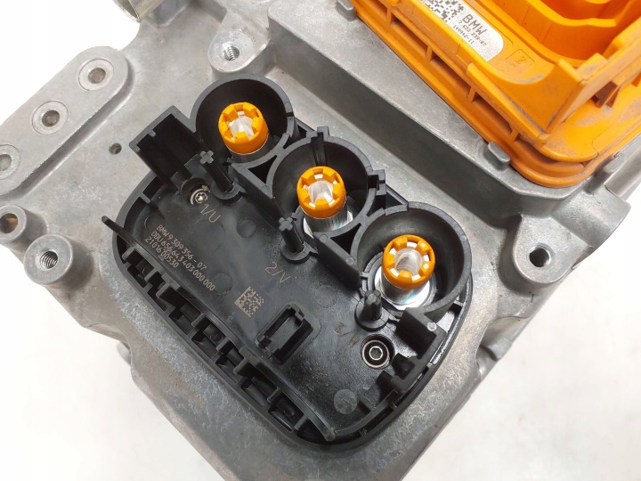INWERTER/PRZETWORNICA TENSION BMW 5 G30 G31 G38 043750802W