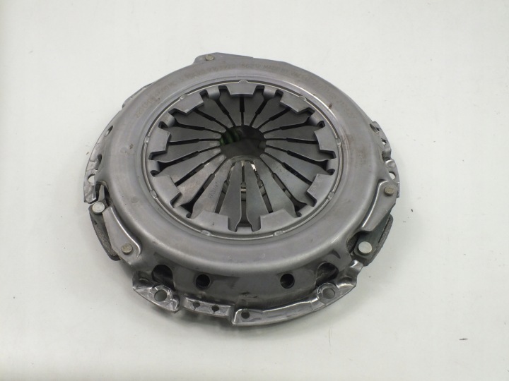 LAGUNA II 1.9DCI EMBRAYAGE COMPLET 7711135078