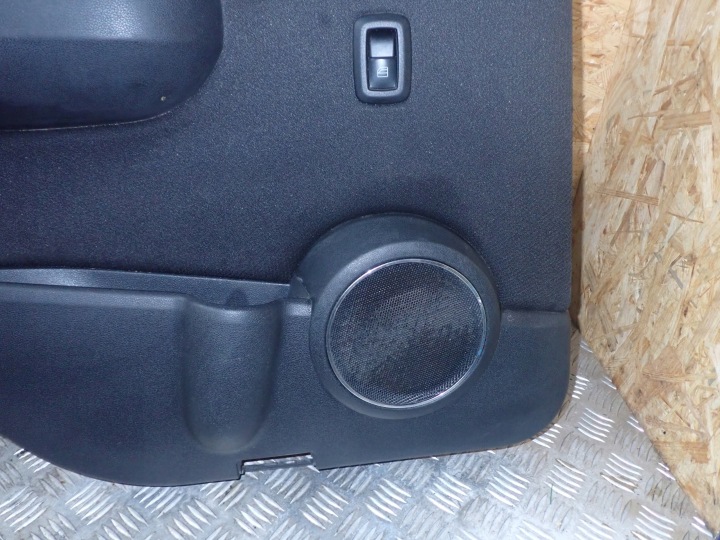 COLLECTEUR PORTES GAUCHE ARRIÈRE MERCEDES B 180 W245 2.0CDI 2007R 11771