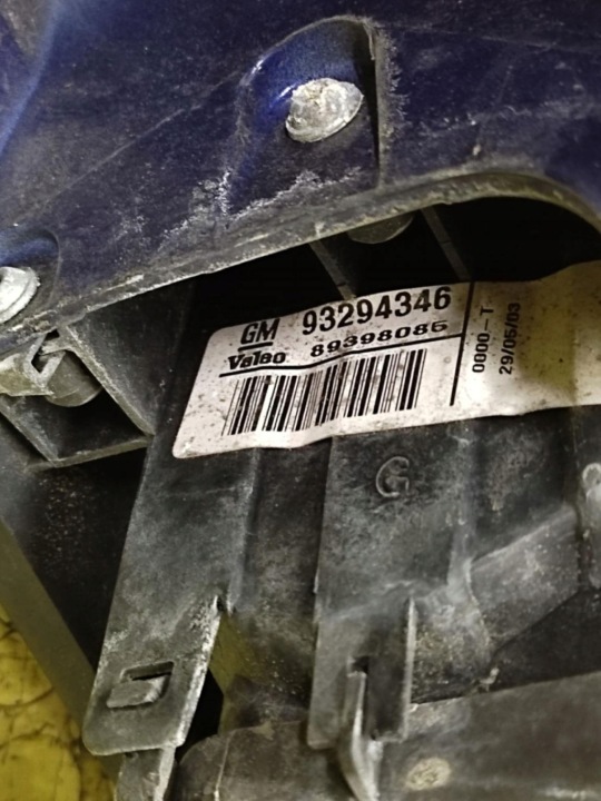 OPEL MERIVA A PHARE DROIT ARRIÈRE 93294346