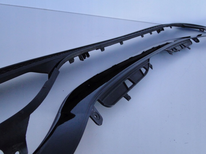 MERCEDES DIFFUSEUR ARRIÈRE SPOILER AMG VERSION SUR CROCHET C CLASSE 205 W205 S205