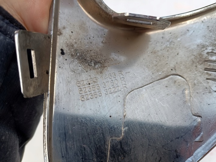 RENAULT SCIENIC 3 III LIFT DROITE MOULURE PARE-CHOCS